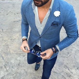 Какие лоферы с кисточками носить с синим пиджаком