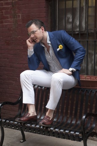 Как носить синий пиджак с белыми брюками чинос