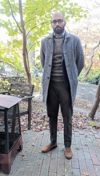 Как носить синий пиджак с белой рубашкой с длинным рукавом мужчине