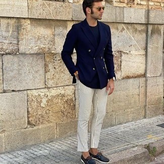 С чем носить синие топсайдеры