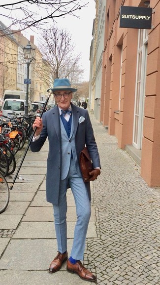 С чем носить синий галстук-бабочку мужчине