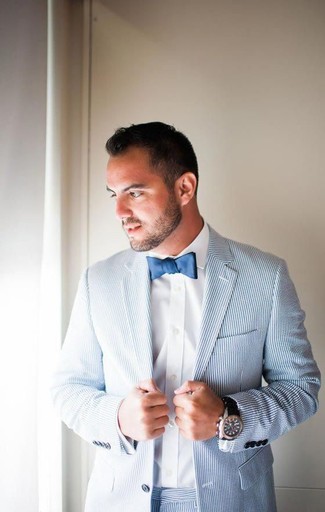 С чем носить синий галстук-бабочку мужчине