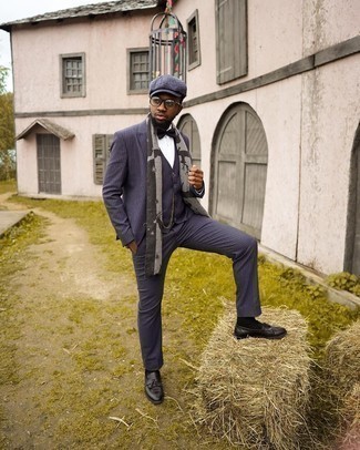 С чем носить синий галстук-бабочку мужчине