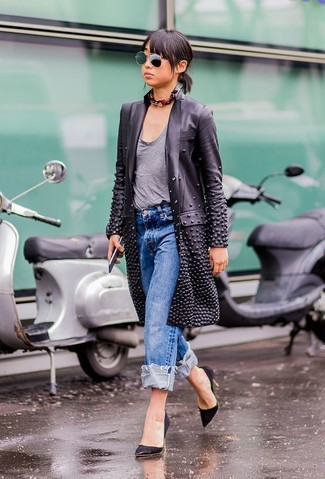 Какие туфли носить с синими джинсами-бойфрендами