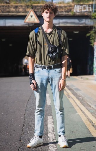 С чем носить синий рюкзак из плотной ткани мужчине