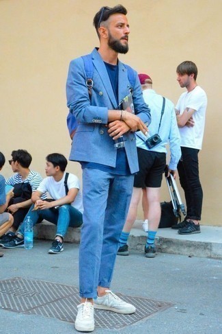 С чем носить синий рюкзак из плотной ткани мужчине