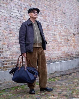 С чем носить синюю сумку из плотной ткани мужчине