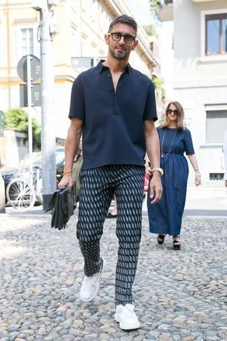 С чем носить синий портфель из плотной ткани