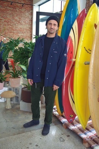 С чем носить синие слипоны из плотной ткани мужчине