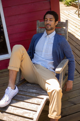 С чем носить синий кардиган мужчине