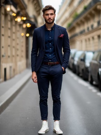 Как носить синие брюки чинос с синим пиджаком