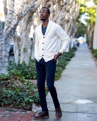 Какие ботинки дезерты носить с синими брюками чинос