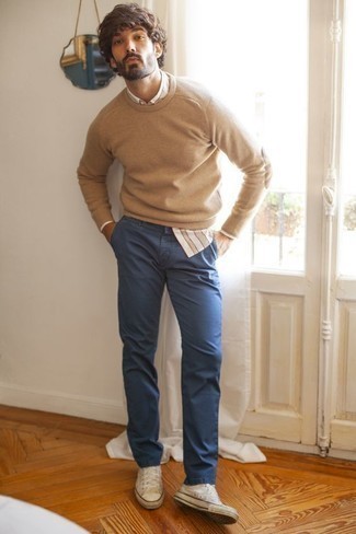 Какие высокие кеды носить с синими брюками чинос