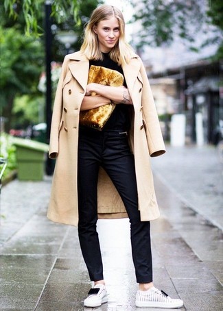 С чем носить синие брюки чинос женщине