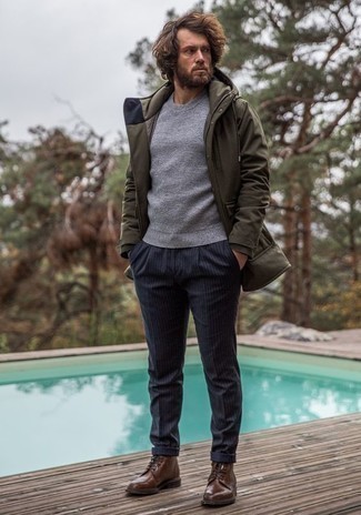 Какие парки носить с синими брюками чинос