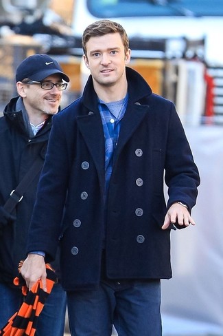 Какое полупальто носить с синими брюками чинос