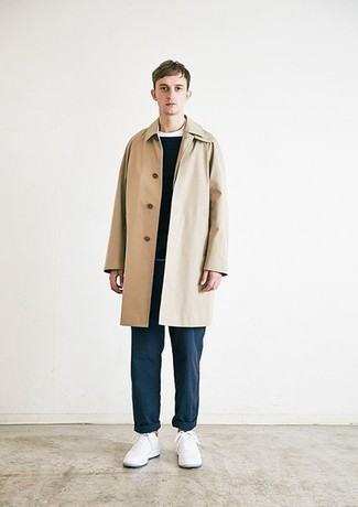 Какие дождевики носить с синими брюками чинос