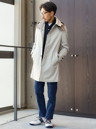 Какие дождевики носить с синими брюками чинос