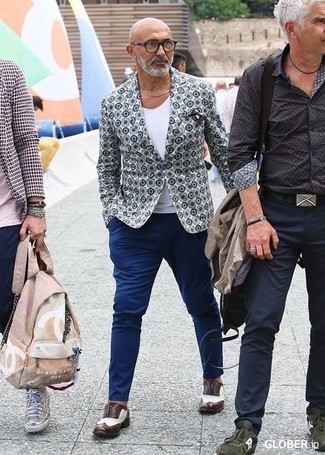 Какие майки носить с синими брюками чинос