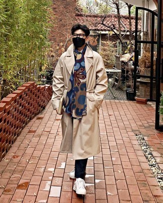 Какие плащи носить с синими брюками чинос