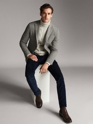 Какие водолазки носить с синими брюками чинос