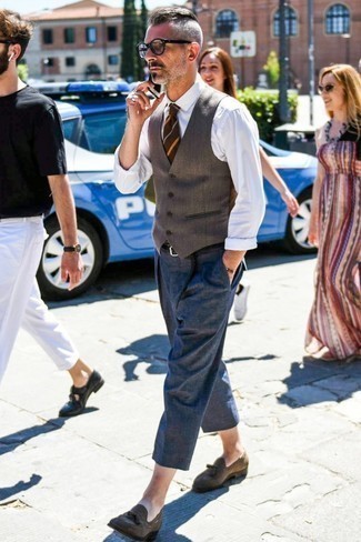 Какие жилеты носить с синими брюками чинос