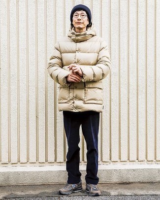 С чем носить синие вельветовые брюки чинос