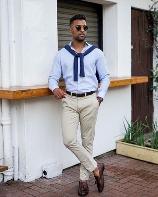 Какие лоферы носить с синим свитером с круглым вырезом мужчине