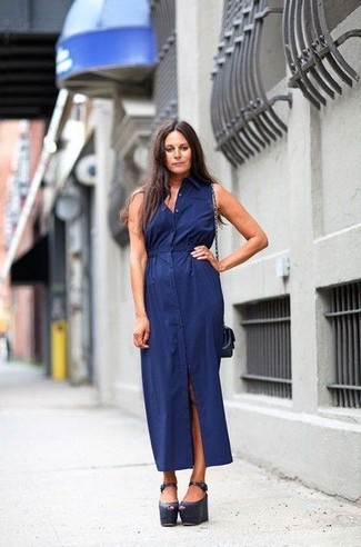 С чем носить синюю сумку через плечо