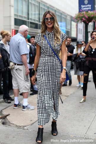 С чем носить синюю сумку через плечо