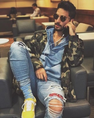 С чем носить синий джинсовый худи мужчине