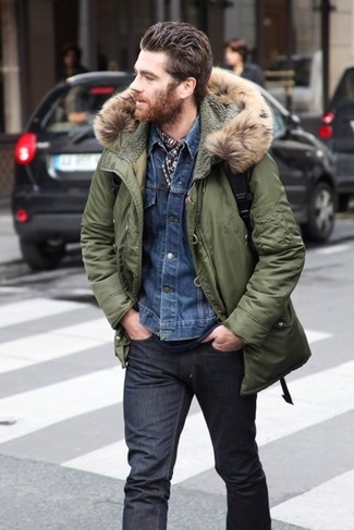 Как носить синюю джинсовую куртку с серыми джинсами мужчине