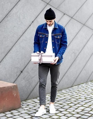 С чем носить синюю джинсовую куртку мужчине