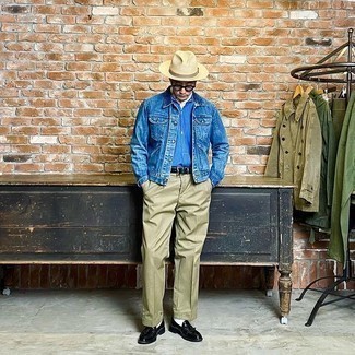 С чем носить синюю джинсовую куртку мужчине