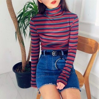 С чем носить синюю джинсовую мини-юбку