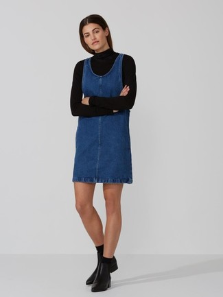 С чем носить синий джинсовый сарафан