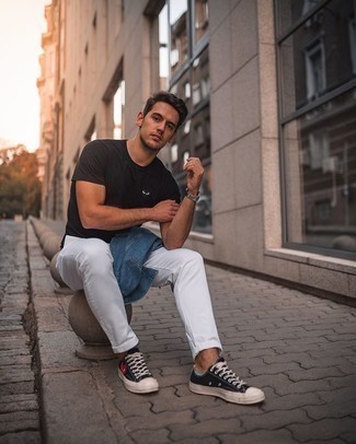 С чем носить синюю джинсовую рубашку мужчине