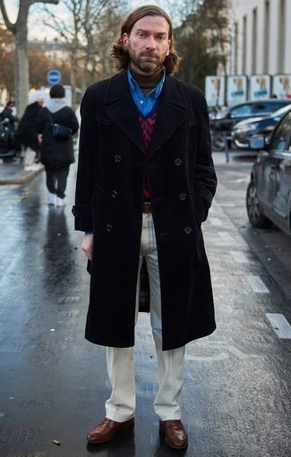 Какие водолазки носить с синей джинсовой рубашкой мужчине