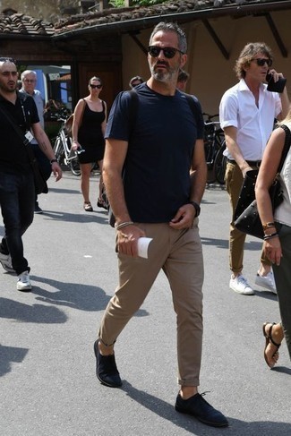 Какие брюки чинос носить с синими туфлями дерби