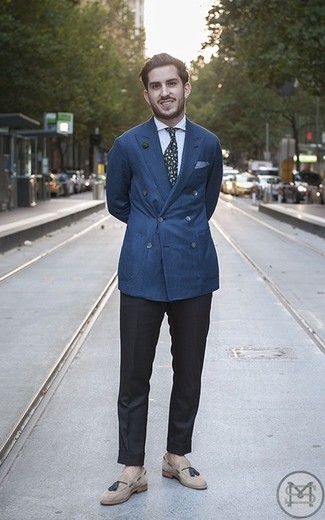 С чем носить синий галстук с вышивкой мужчине