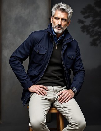 С чем носить синюю полевую куртку