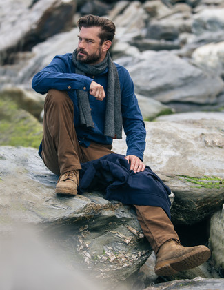 С чем носить синюю фланелевую рубашку с длинным рукавом мужчине