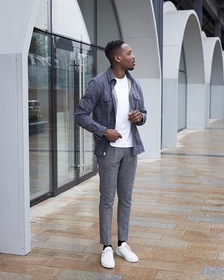 С чем носить синюю фланелевую рубашку с длинным рукавом мужчине