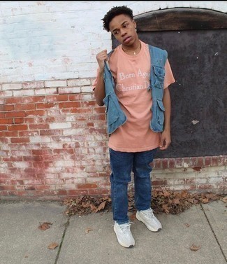 С чем носить синюю куртку без рукавов мужчине