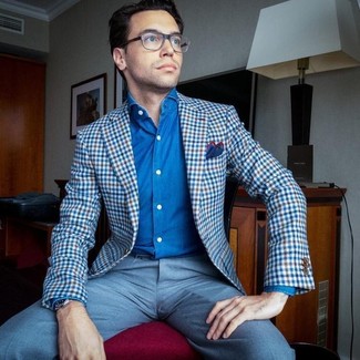 С чем носить синий пиджак в мелкую клетку мужчине