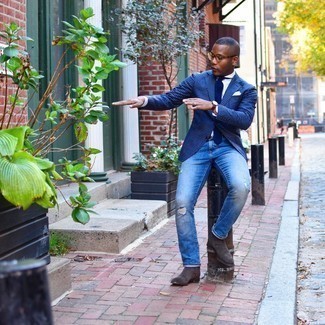 С чем носить синий пиджак в мелкую клетку мужчине