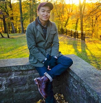 С чем носить синие перчатки мужчине