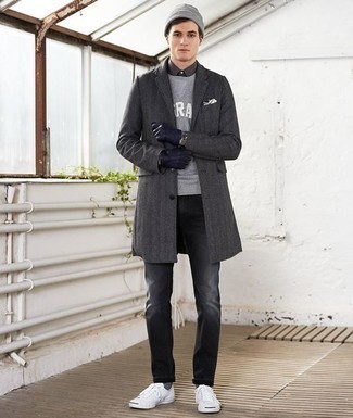 С чем носить синие перчатки мужчине