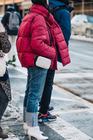 Какие ботильоны носить с синими джинсами