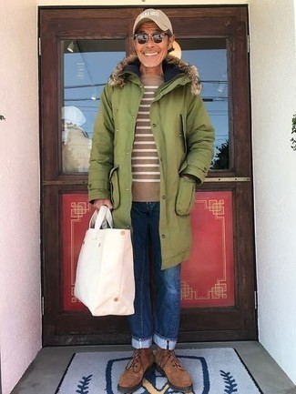 Какие повседневные ботинки носить с синими джинсами мужчине